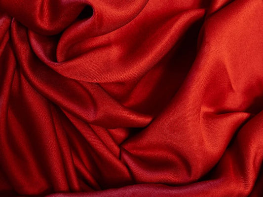 red-polyester-table-linen