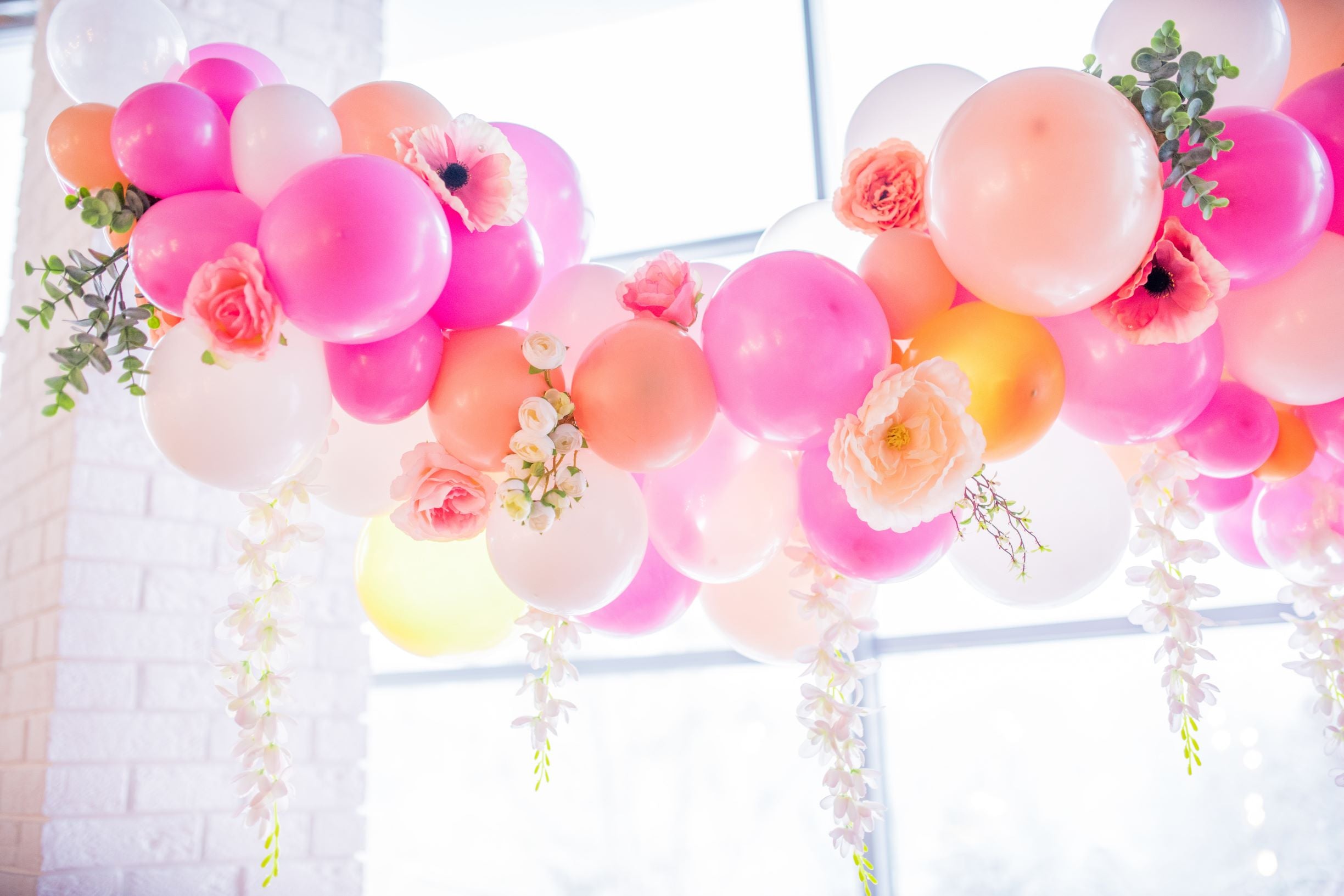 How to Make a Floral Balloon Garland (or Arch)!
