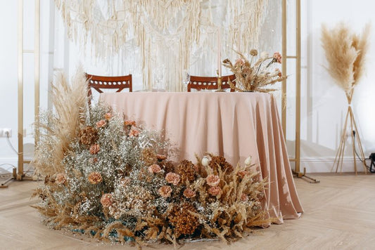 peach-round-tablecloth-setup