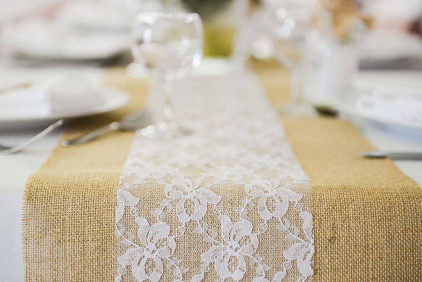 Table Runner Styling Guide for Modern Homes