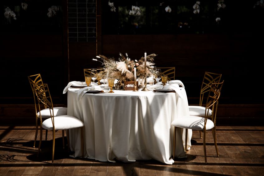 elegant banquet table set