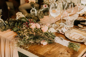 Wedding-bouquet-table-decor