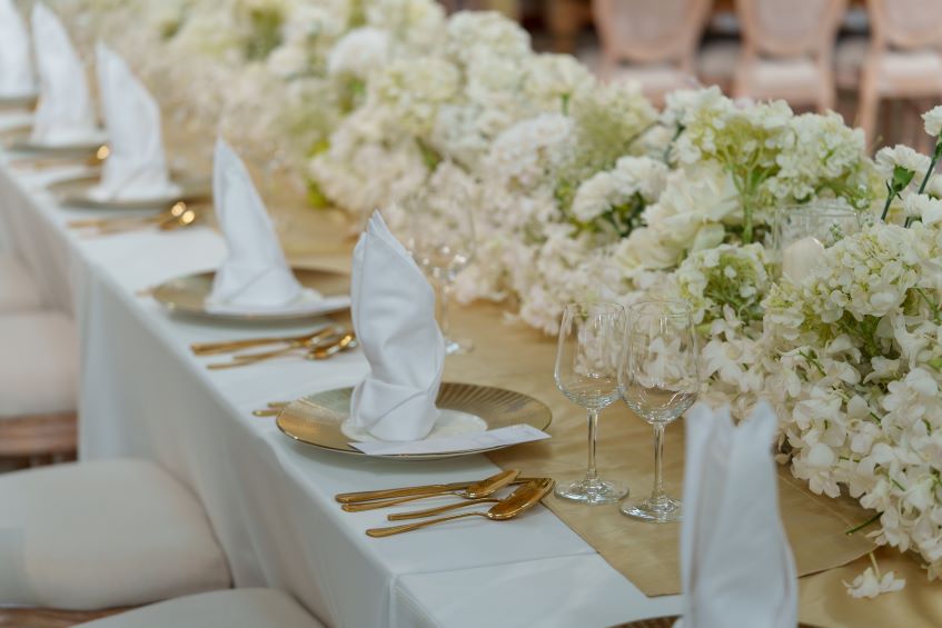 Wedding-dinner-table-reception