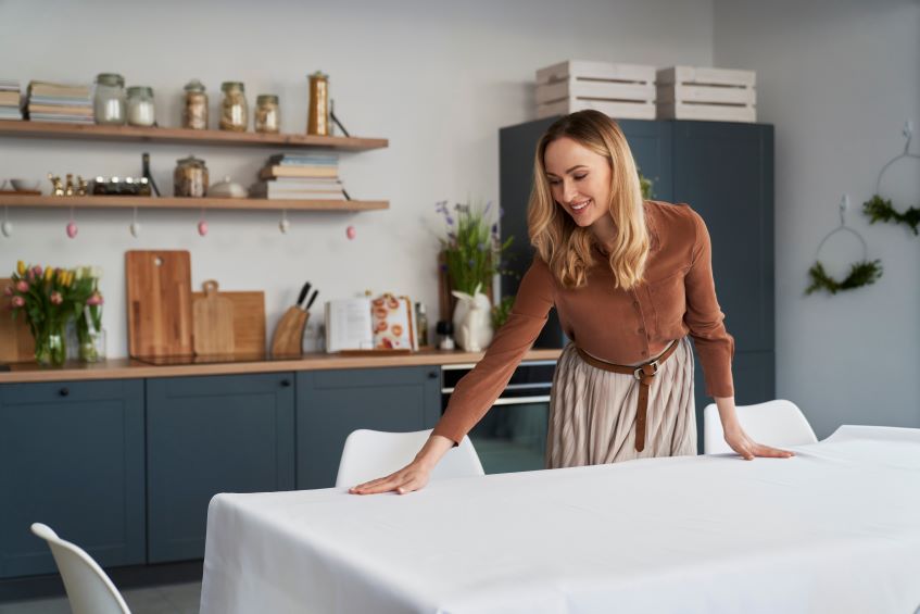 Fitting Tablecloth How To Make a Fitted Tablecloth - CV Linens™