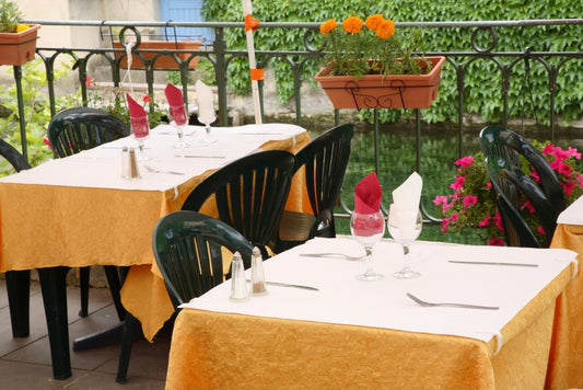 dining-table-setup