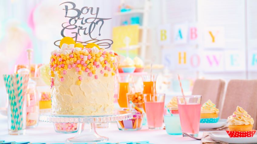 gender-reveal-table-setup