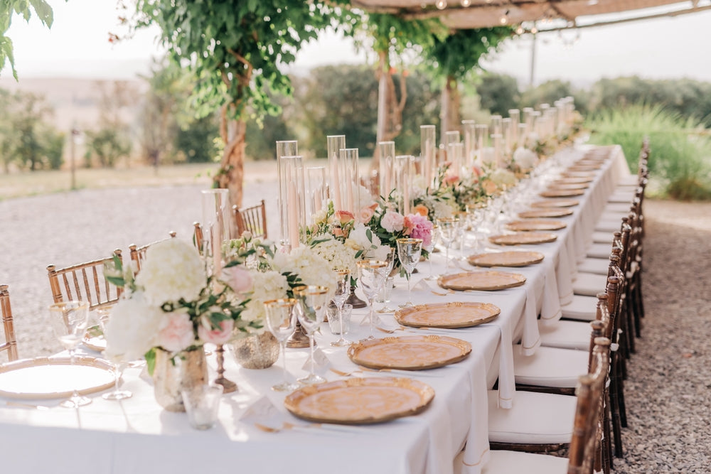 What Is a King’s Table? Styling Tips with the Right Tablecloths - CV ...