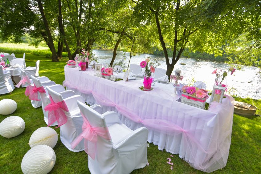 outdoor-wedding-table-decorations