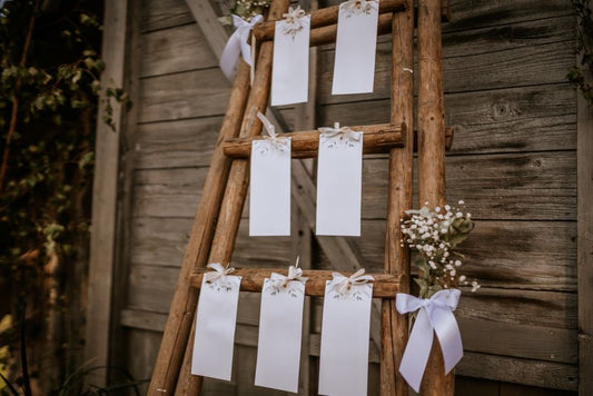 rustic-wooden-ladder-wedding-seating-chart 