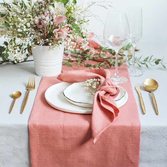 Trend Alert! The Coral Tablecloths Craze
