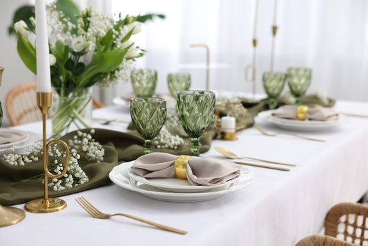 white-table-settings