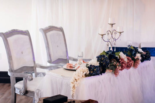 white-wedding-table-setup