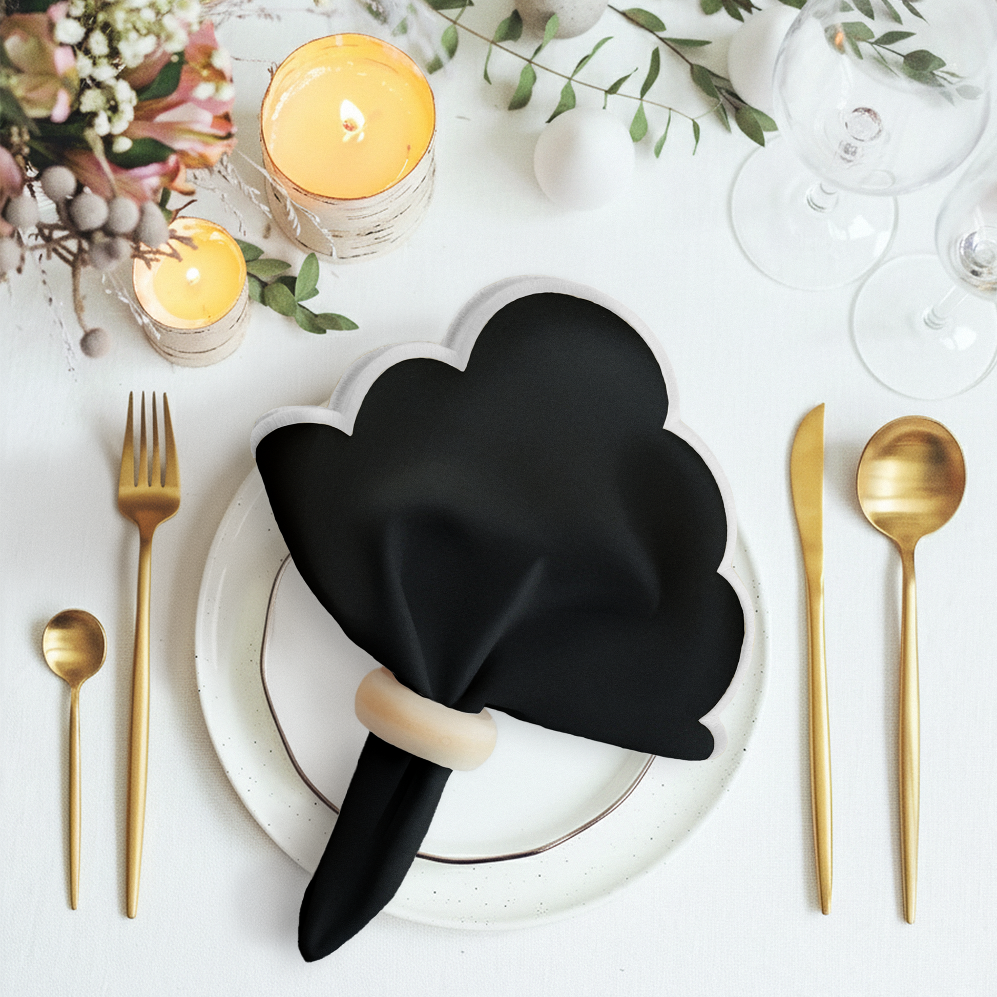 4 pc/pk Scalloped Edge Linen Napkin - Black/White Trim - CV Linens