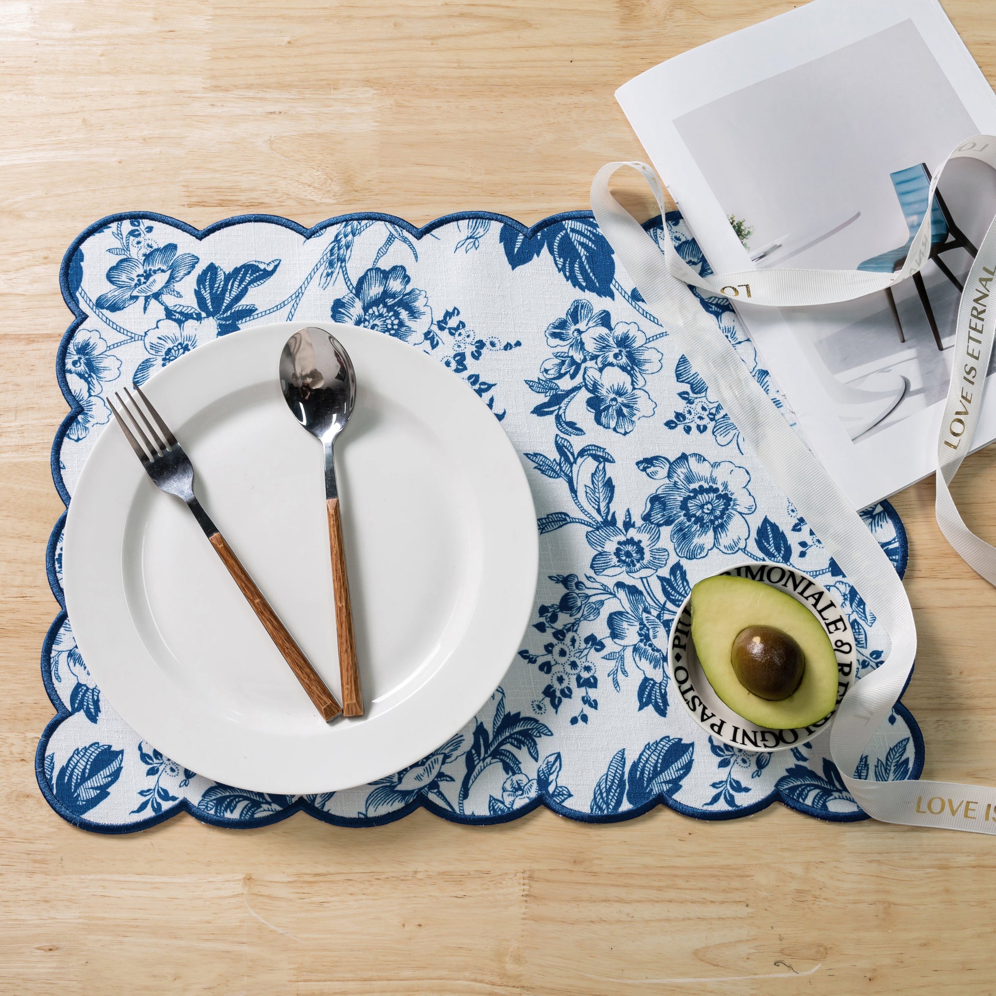 2 pcs/pk French Toile Scalloped Edge Placemats Blue mock up