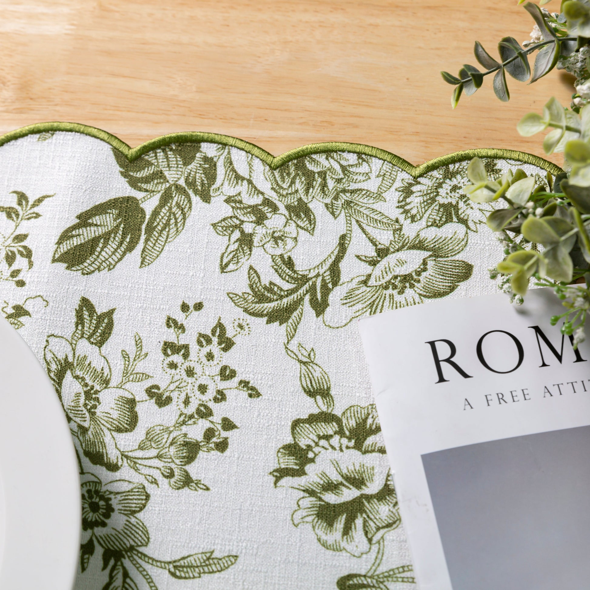 2 pcs/set French Toile Scalloped Edge Placemats Olive Green edge details close up