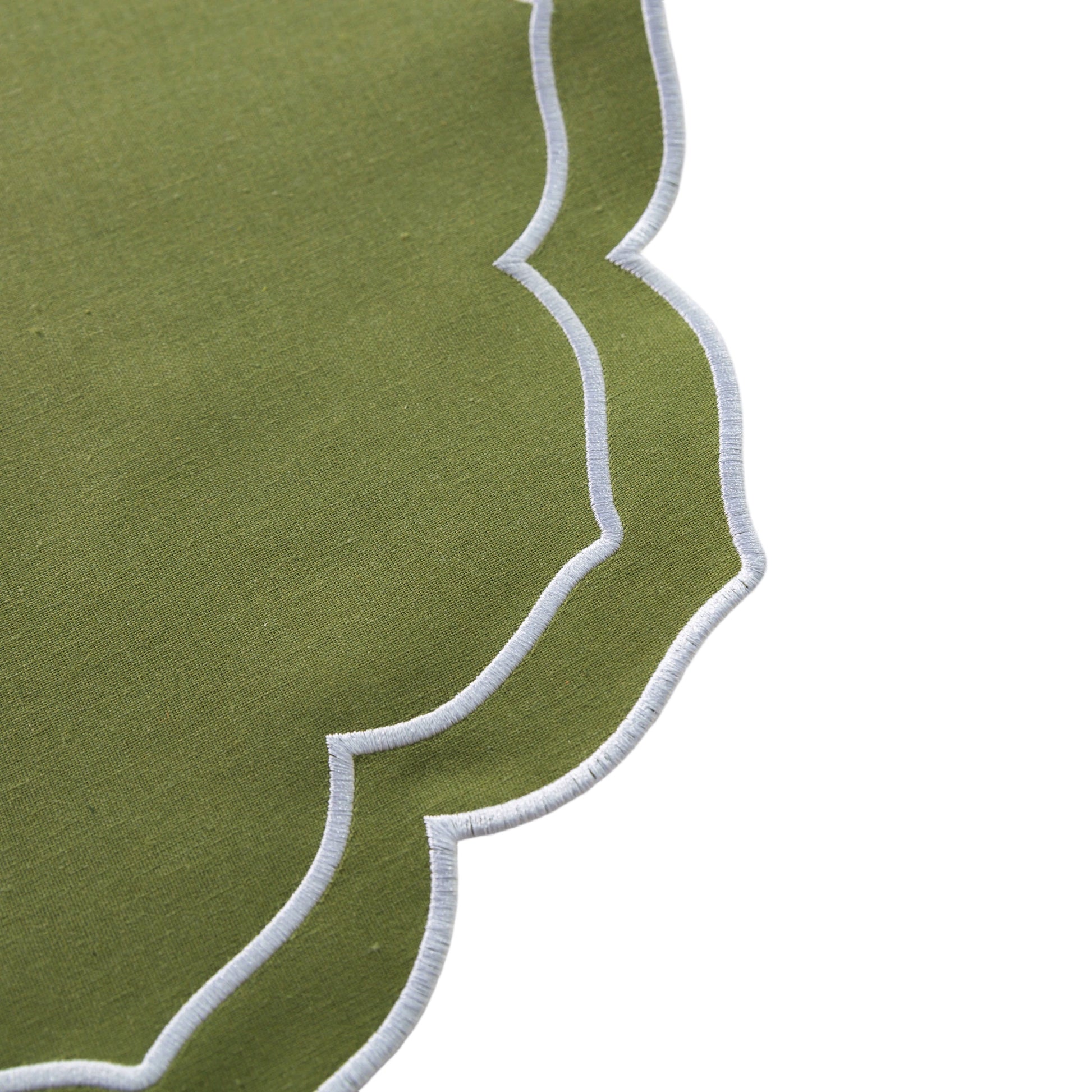 4pc/set Petal Elegance Placemats - Olive Green/White Trim edge close up