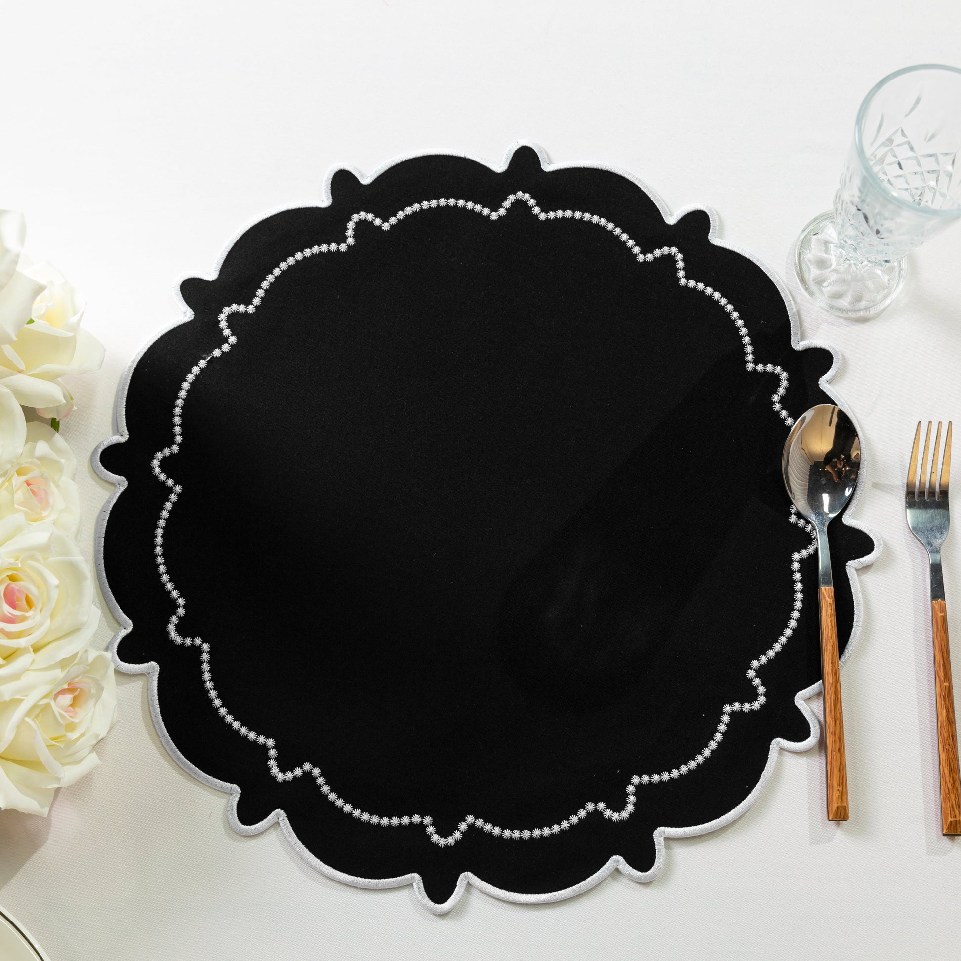 4pc/set Signature Scallop Placemats Black/White with silverware, wine goblet and florals