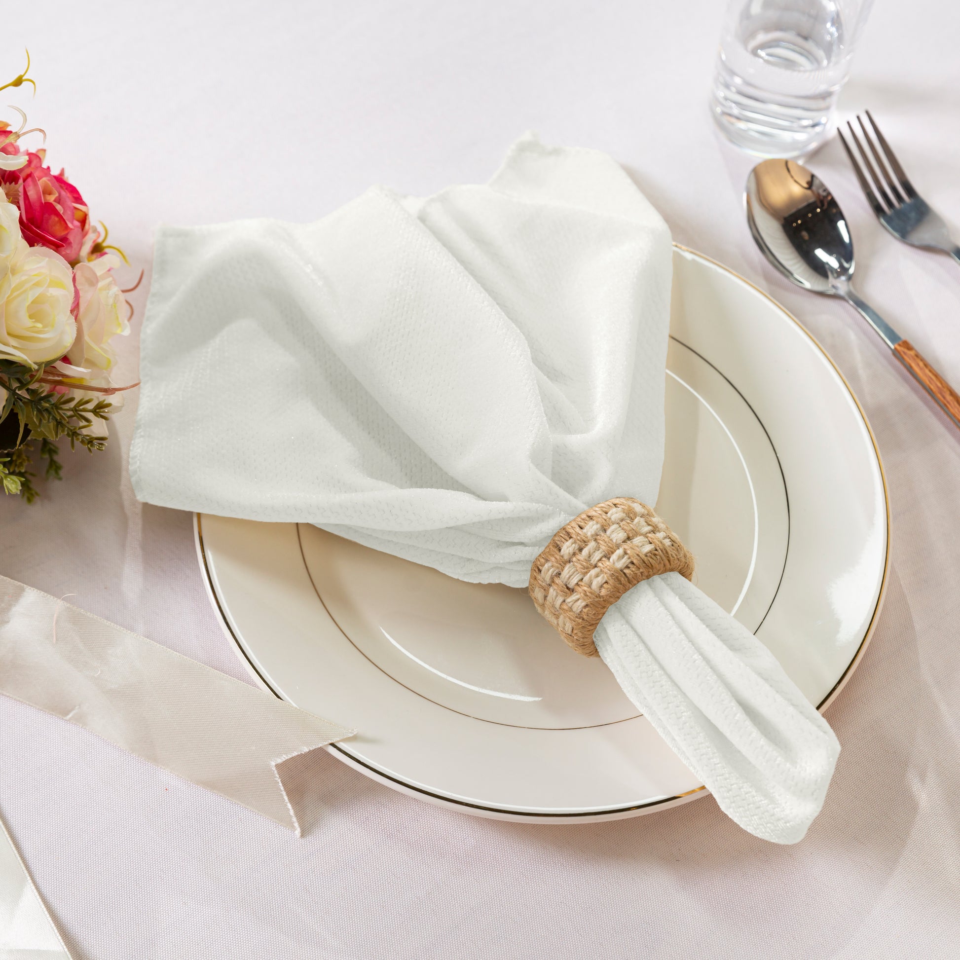 5 pcs/pk Glitter Velvet 20"x20" Linen Napkin Ivory with a burlap napkin ring, white charger plate, florals and silverware
