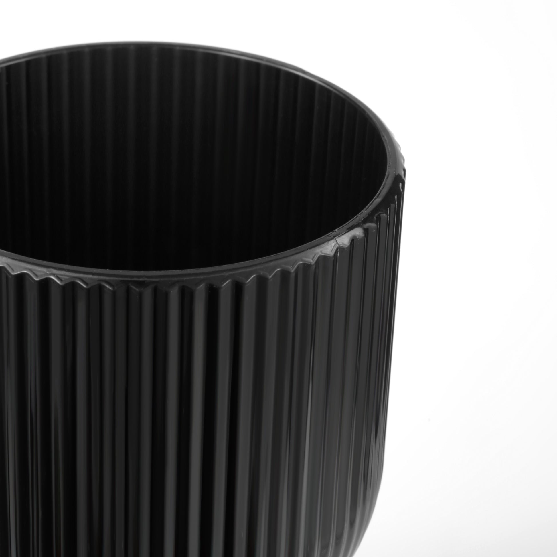 Black Acrylic 11oz Wine Goblets Ripple Design (6 pcs/pk) close up of opening