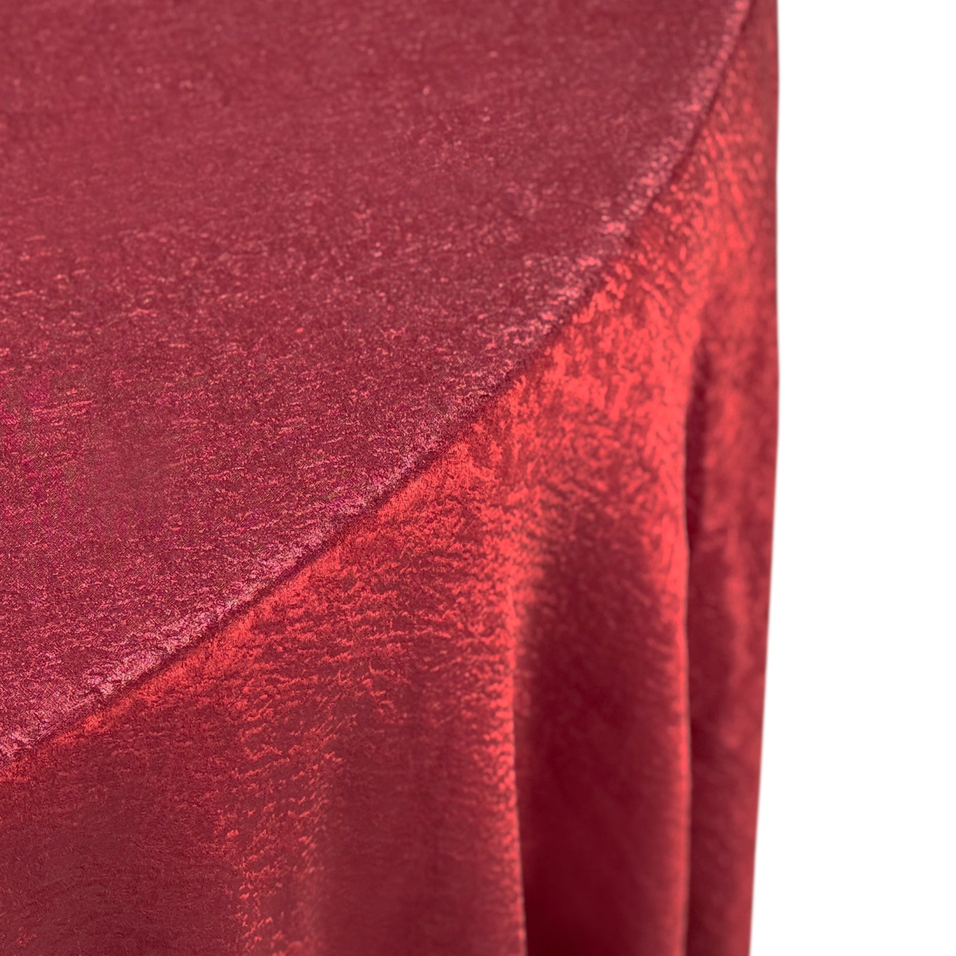 Crinkle Shimmer 132" Round Tablecloth Burgundy edge view
