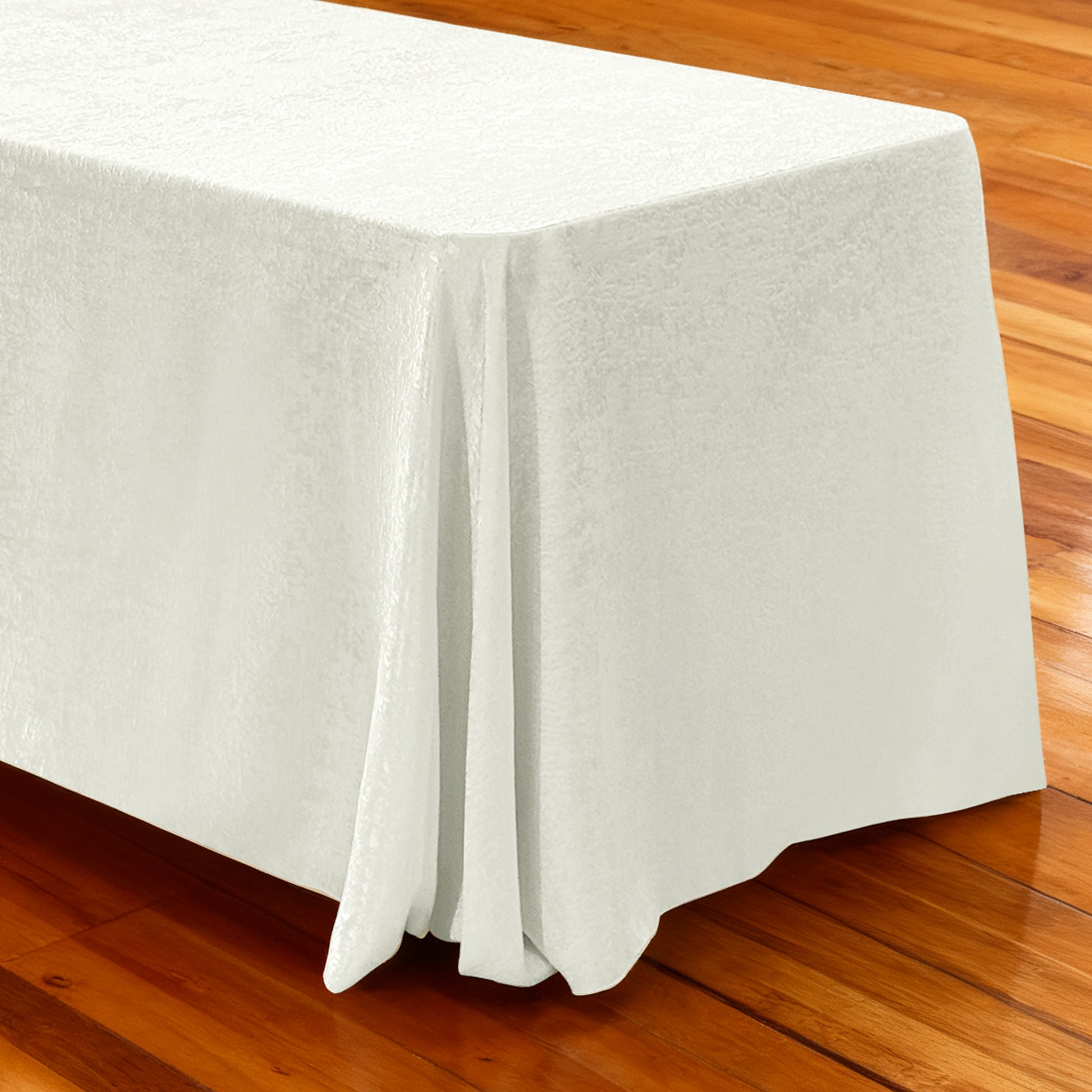 Crinkle Shimmer 90"x132" Rectangular Tablecloth Ivory end view