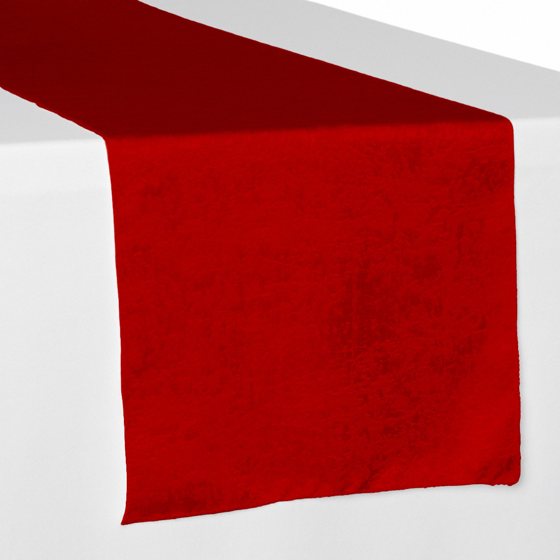 Crinkle Shimmer Table Runner Red edge view