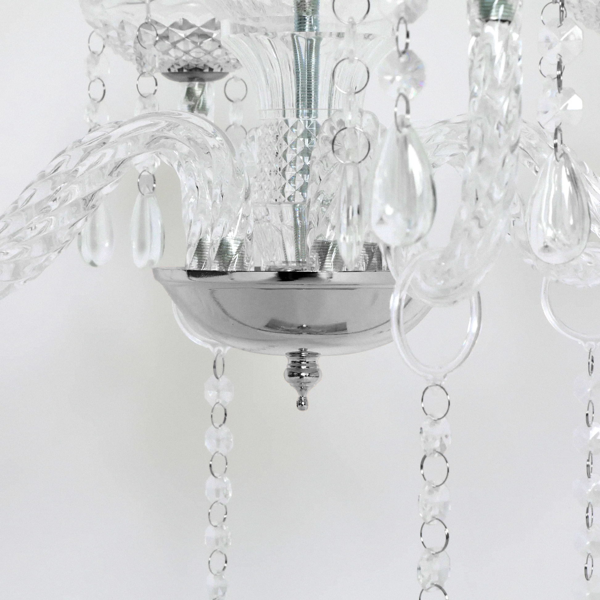 Diamond Shape Centerpiece with Hanging Chandelier Silver close up of the chandelier bottom
