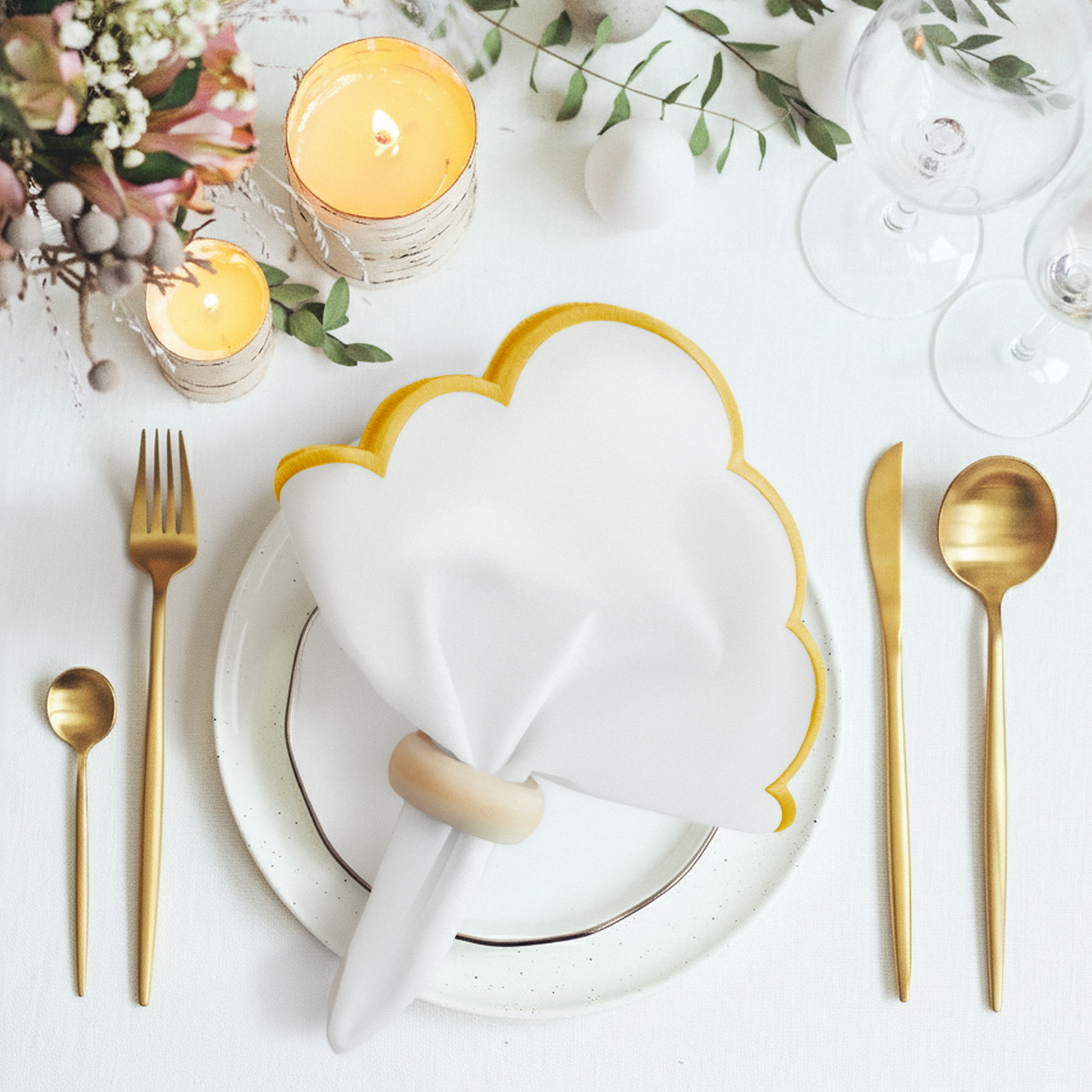 4 pc/pk Scalloped Edge Linen Napkin White/Gold Trim with napkin ring, charger plate, and candles