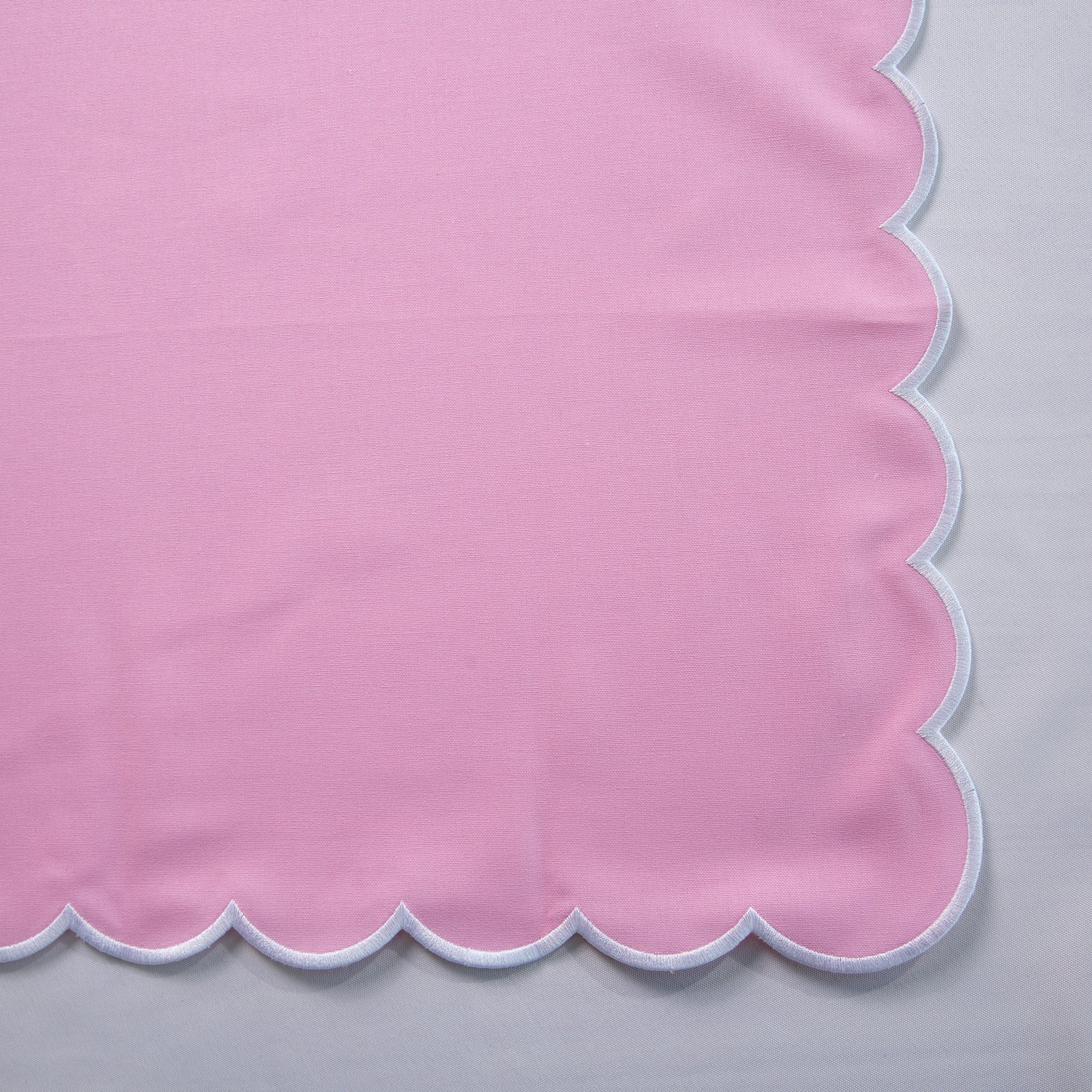 4 pc/pk Scalloped Edge Linen Napkin - Pink/White Trim