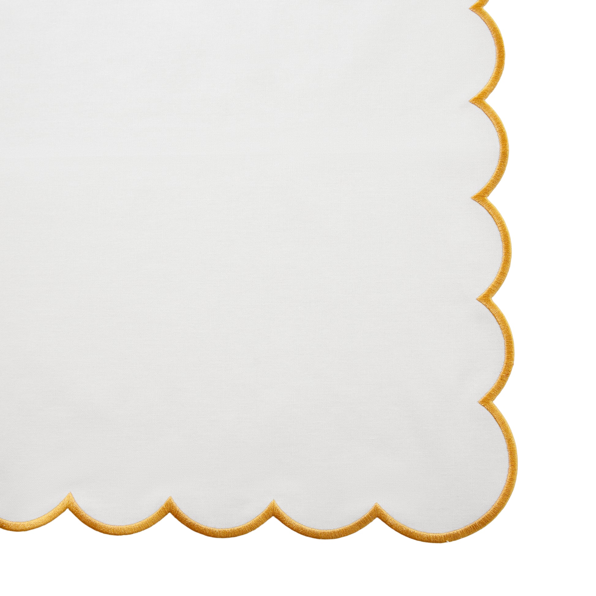 4 pc/pk Scalloped Edge Linen Napkin - White/Gold Trim