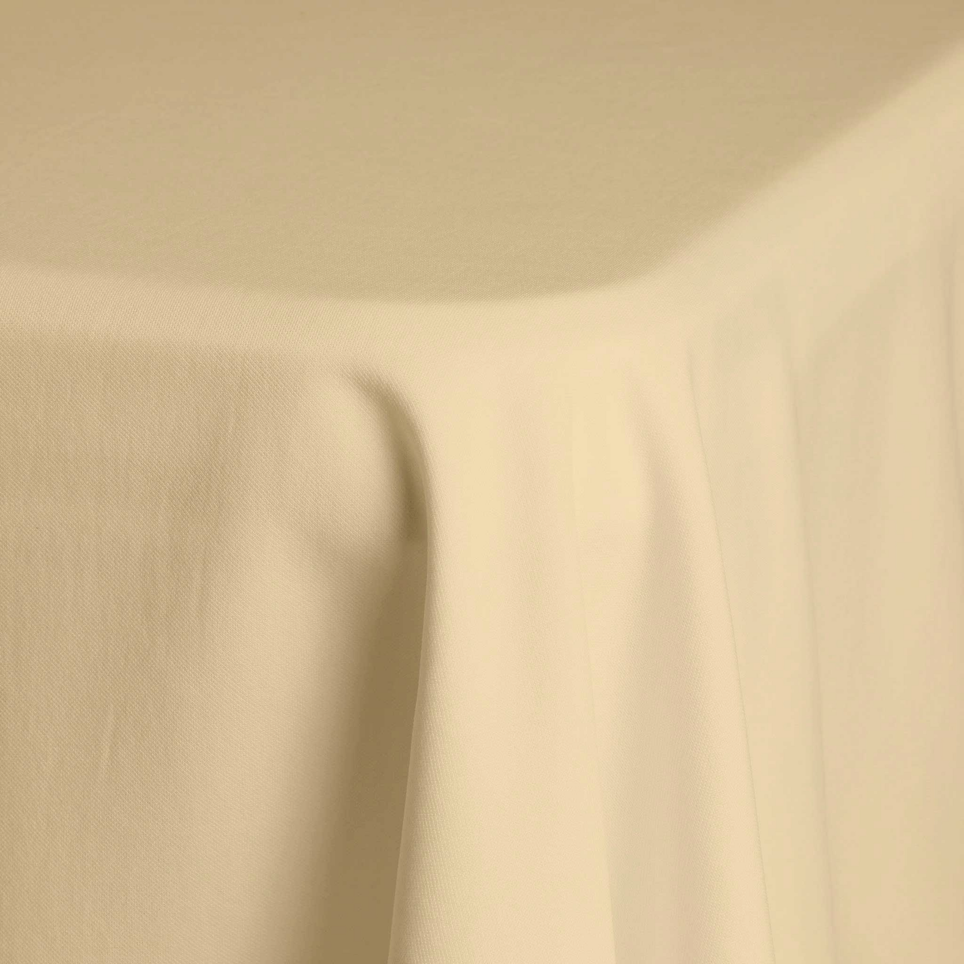 Scuba King 108"x156" Rectangular Tablecloth Champagne close up