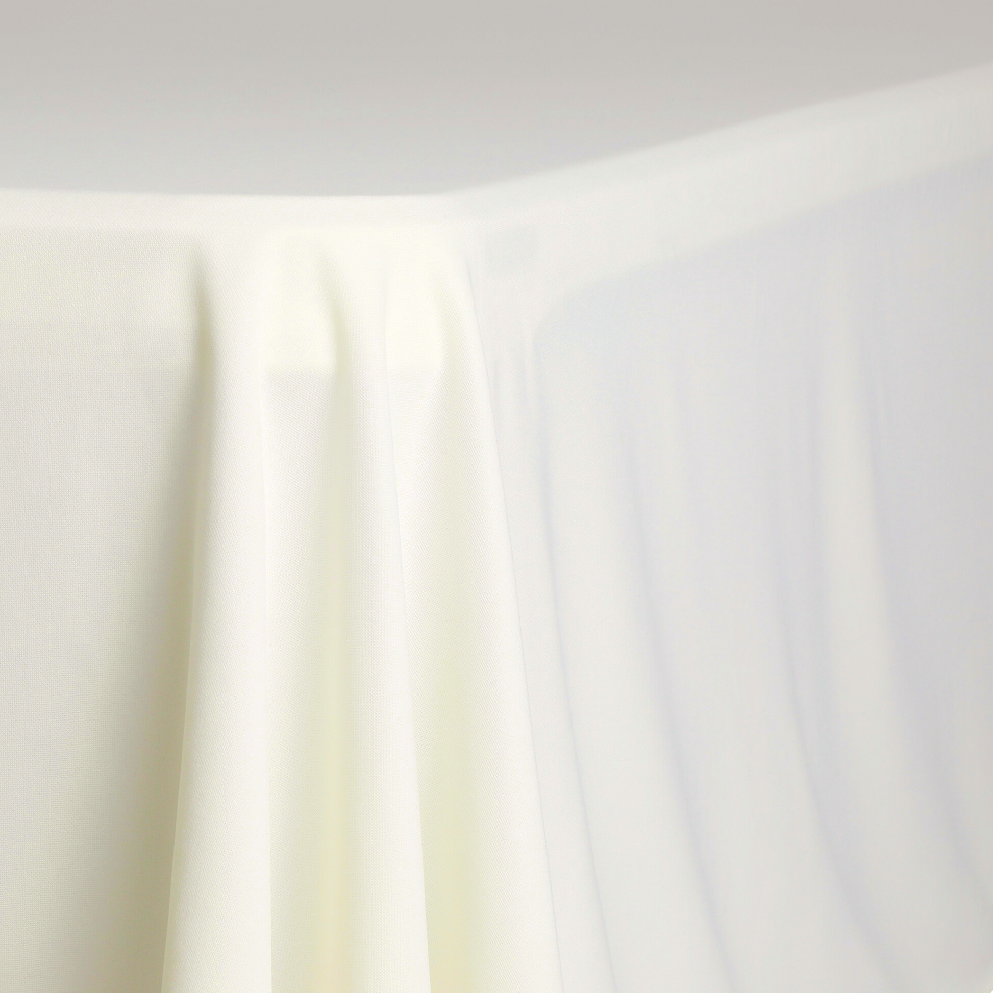 Scuba King 108"x156" Rectangular Tablecloth Ivory close up