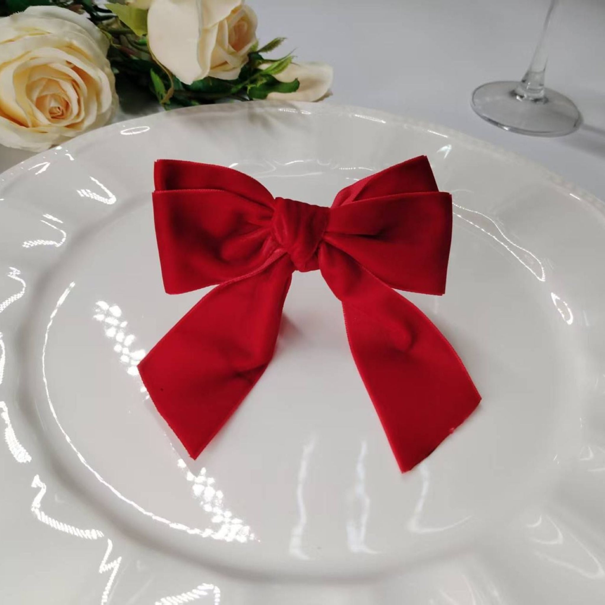 Velvet Bow-Tie Napkin Ring - Red