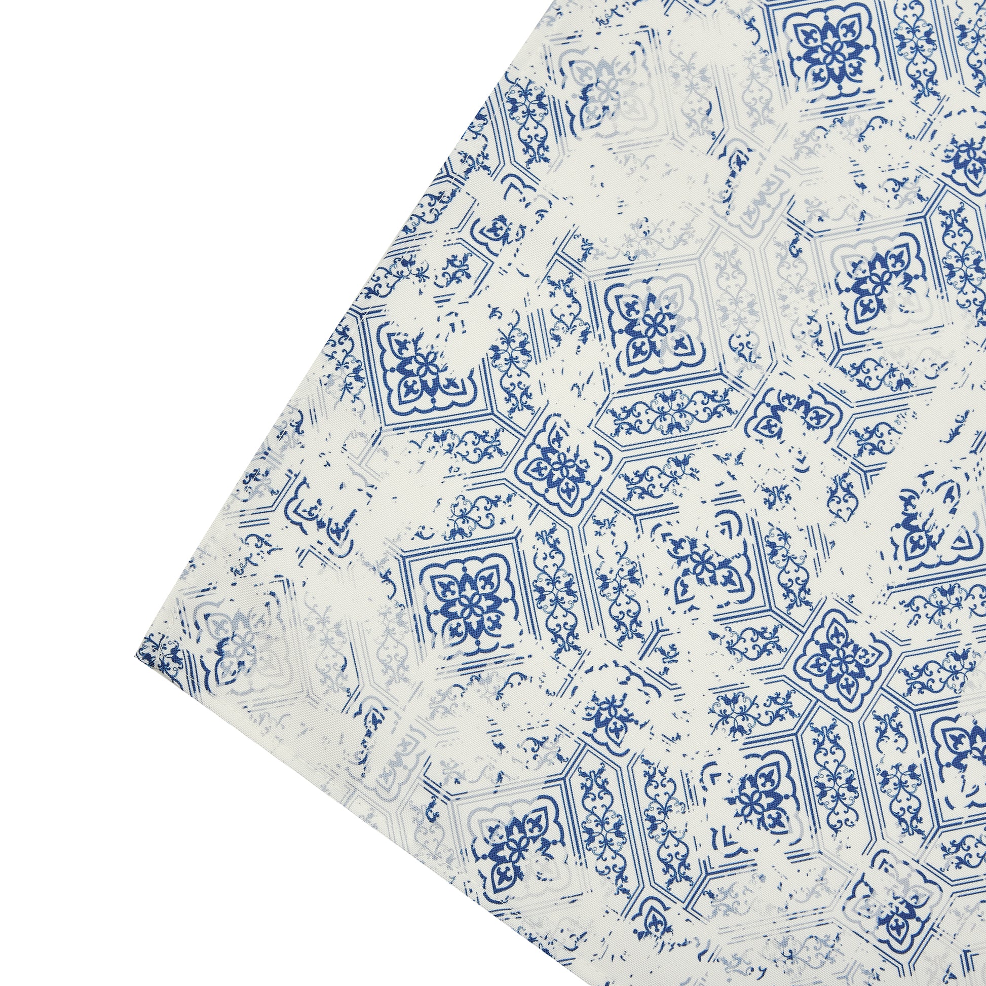 Vintage Mediterranean Print Rectangular Tablecloth 108"x156" hemmed finish close up
