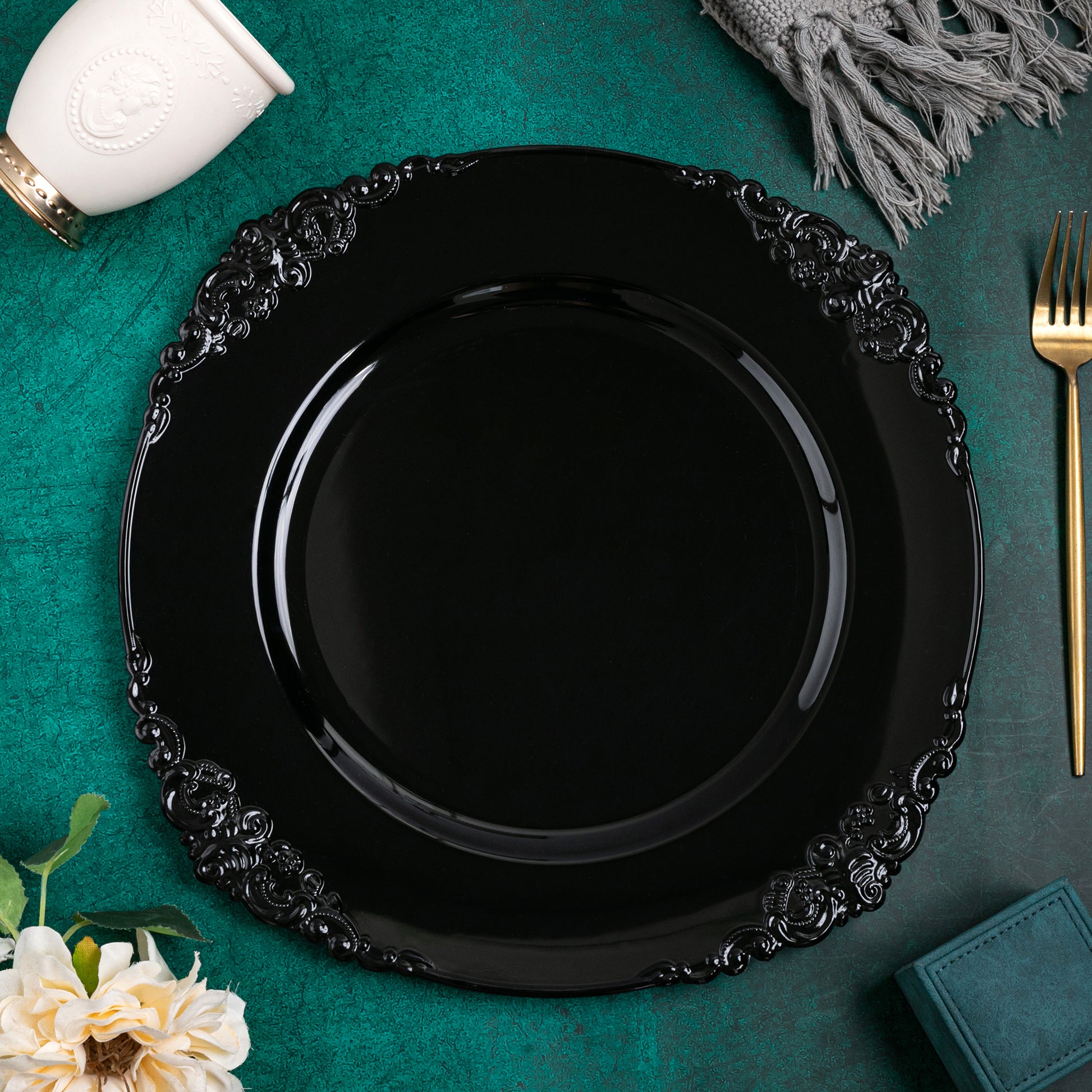 Vintage Round Charger Plate - Black