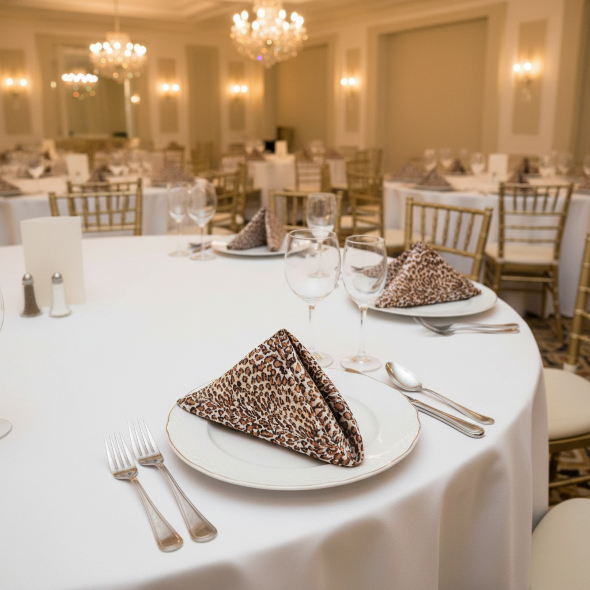 Indoor Banquet Leopard Napkin