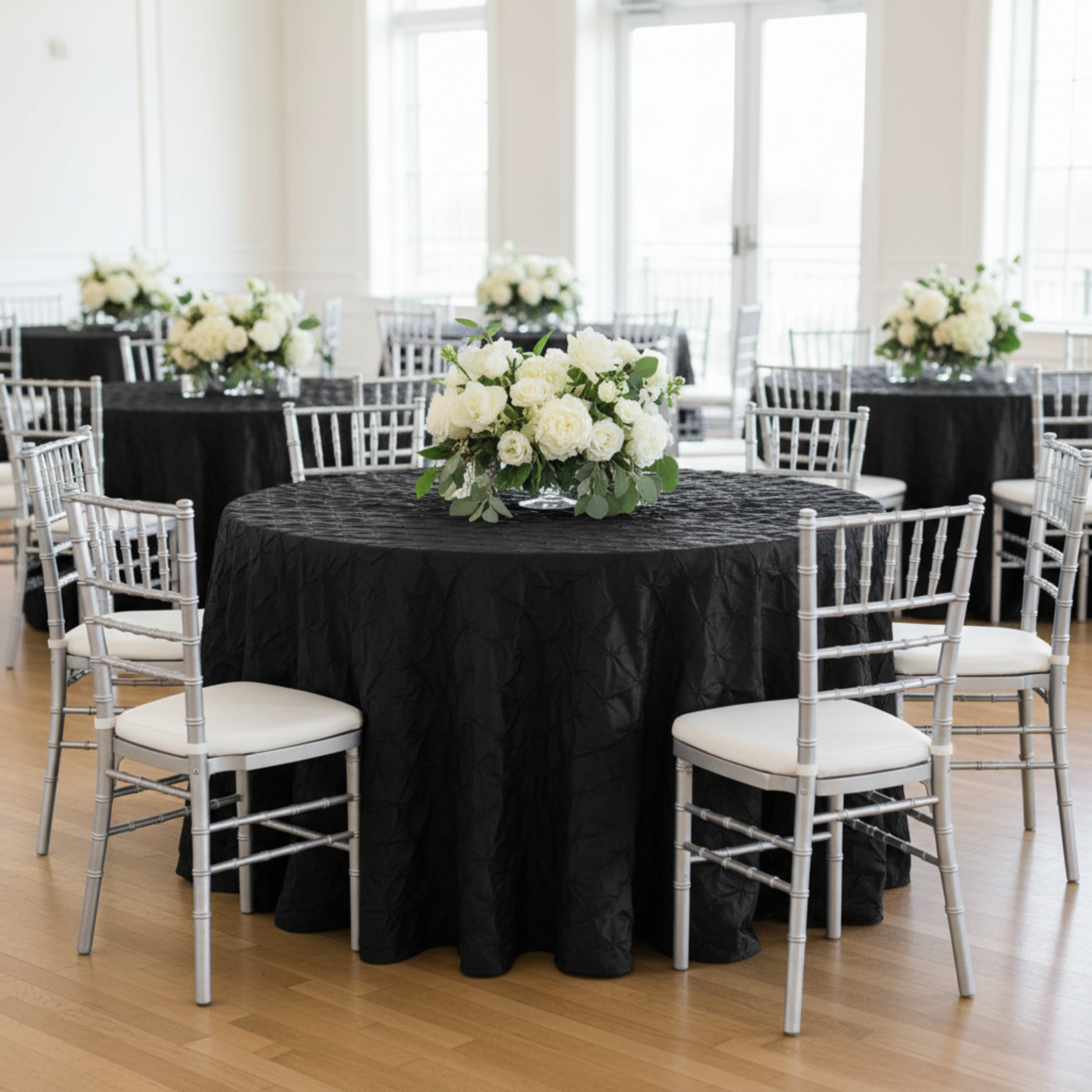 Indoor Bright Wedding Black Pinchwheel 120 Round Tablecloth 