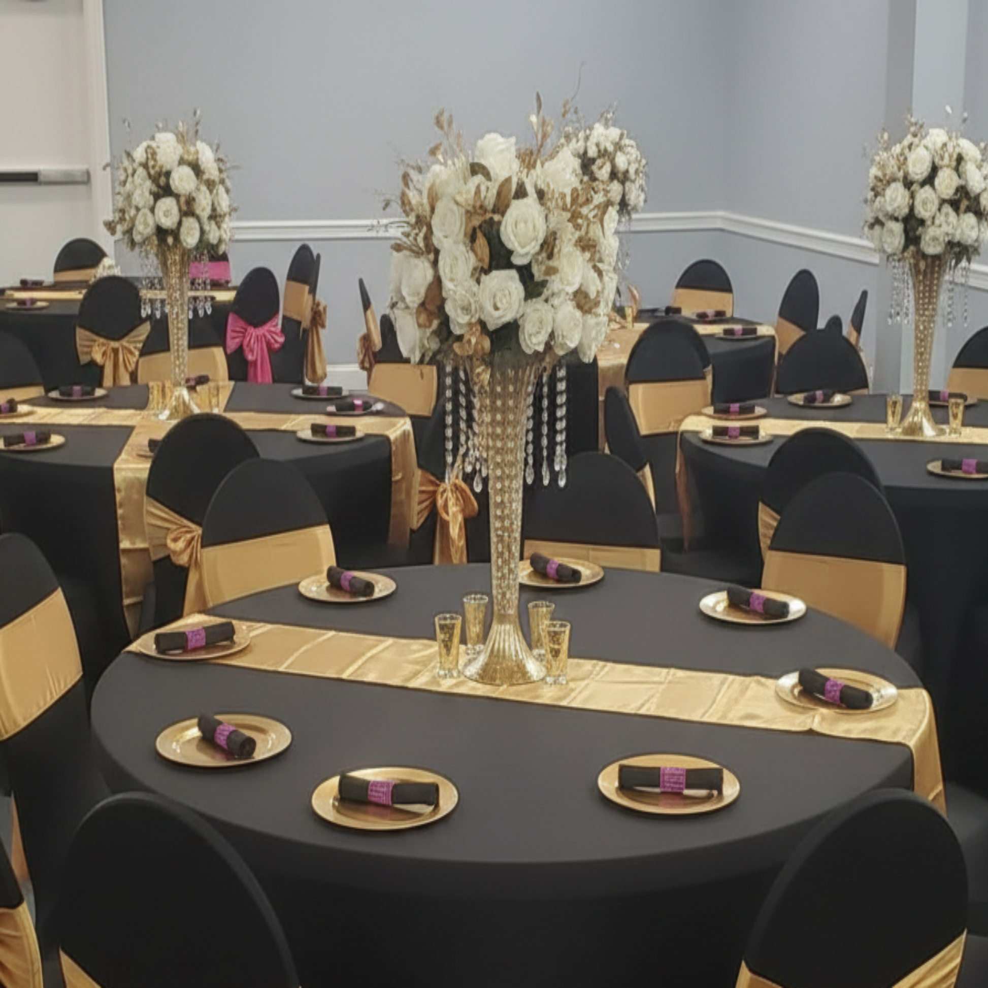 Indoor Wedding Reception – Black 5FT Round Spandex Table Cover