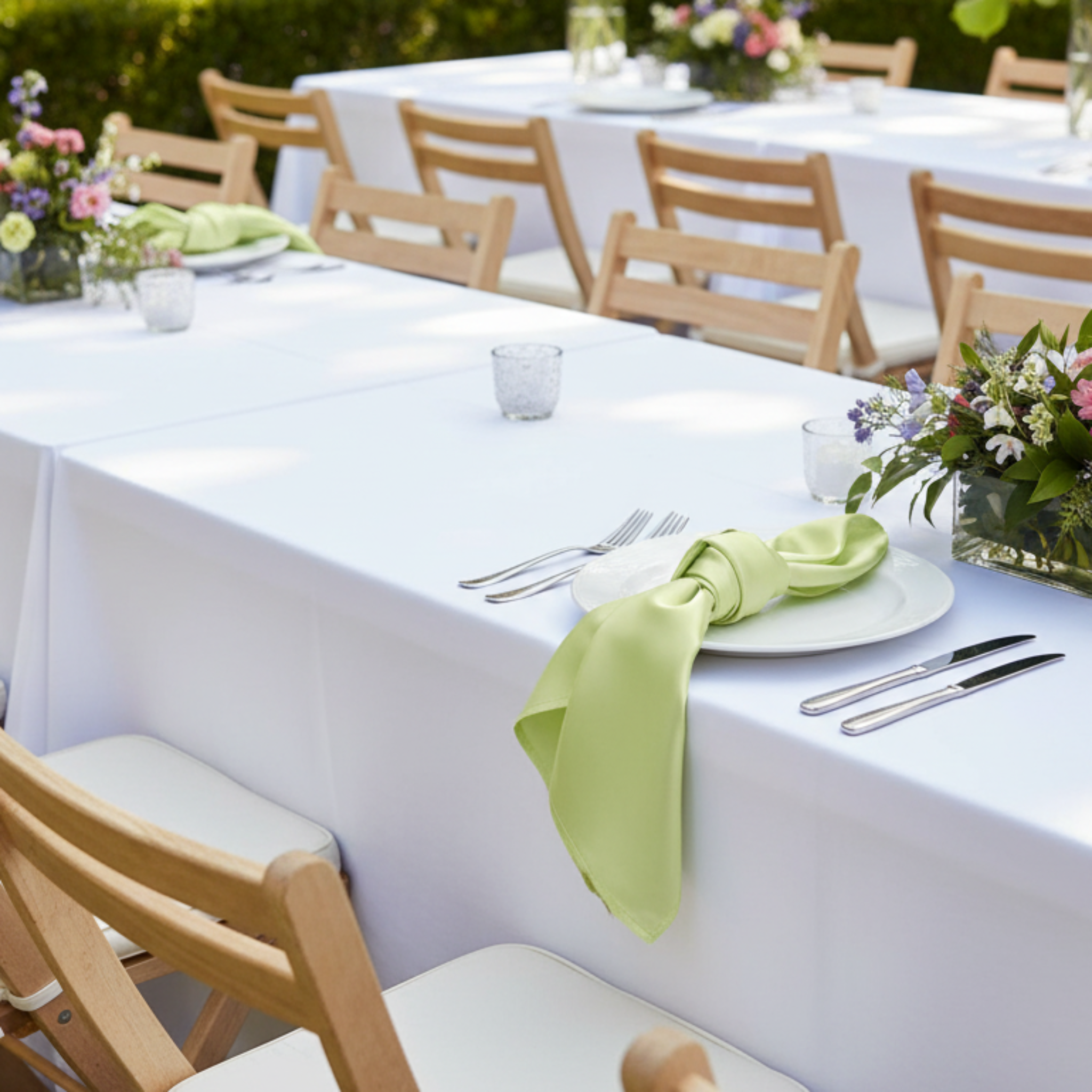 Outdoor Garden Party - Soft Knot