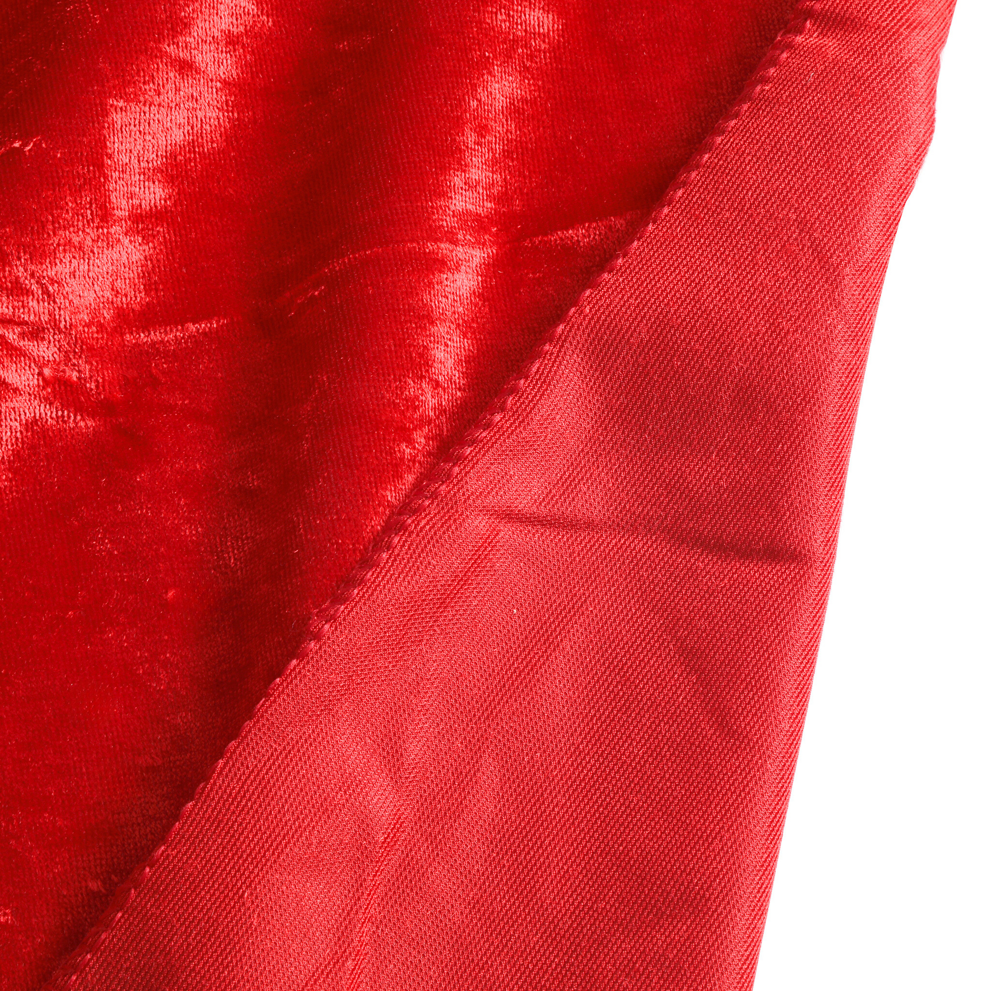 Velvet 132" Round Tablecloth - Red