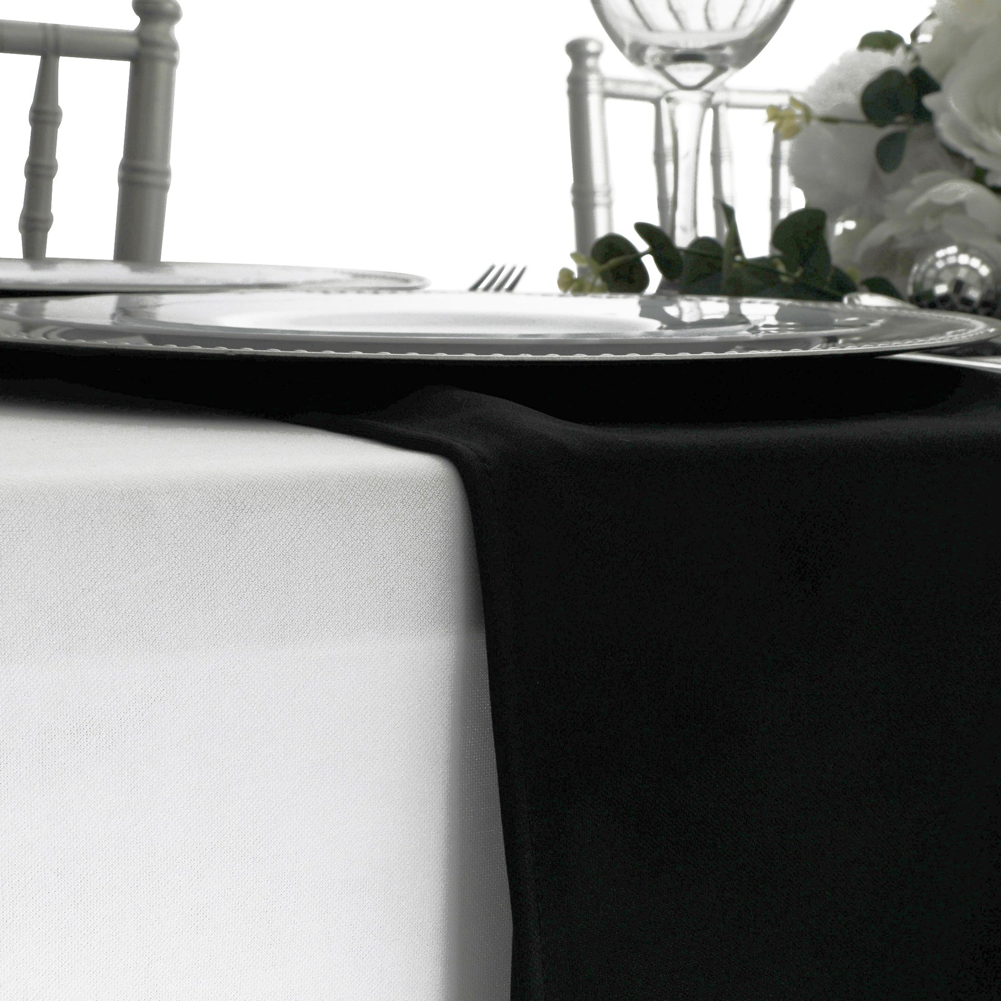 Scuba (Wrinkle-Free) Table Napkin in Black