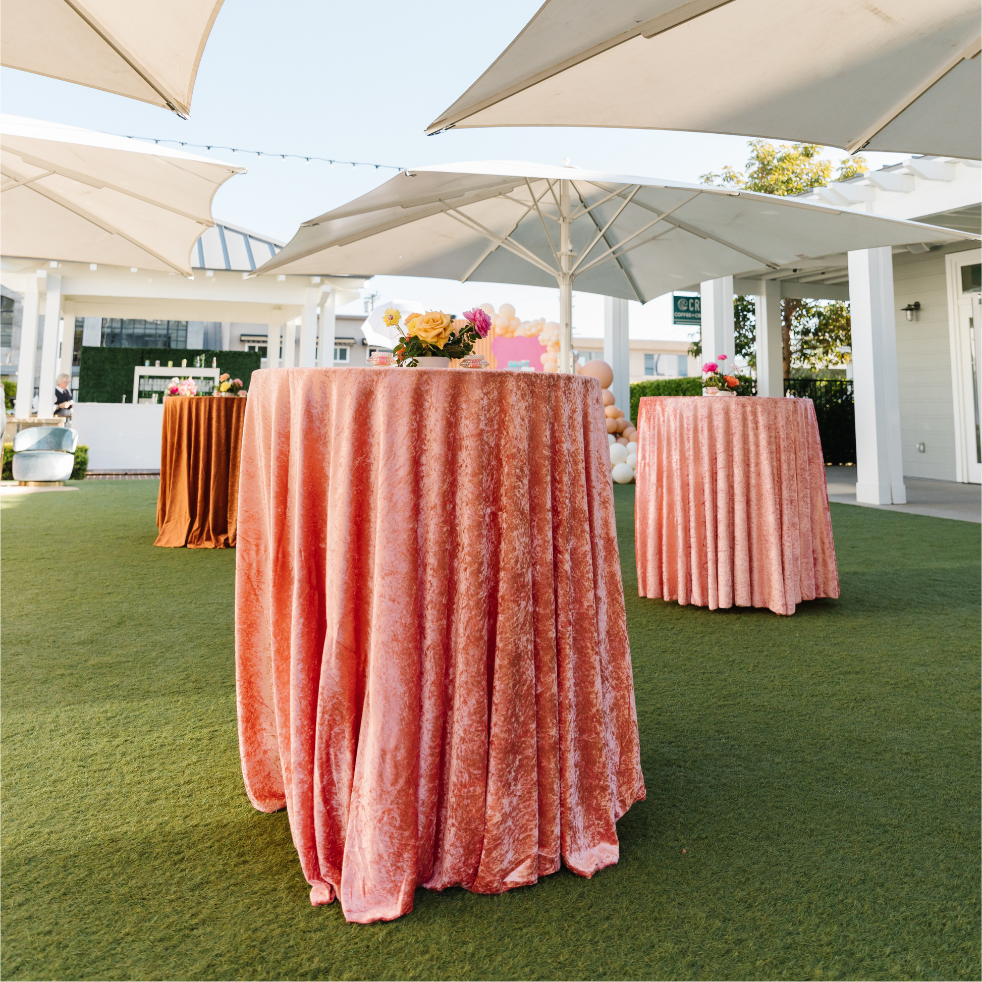 Coral Velvet 132 Round Tablecloth – CV Linens