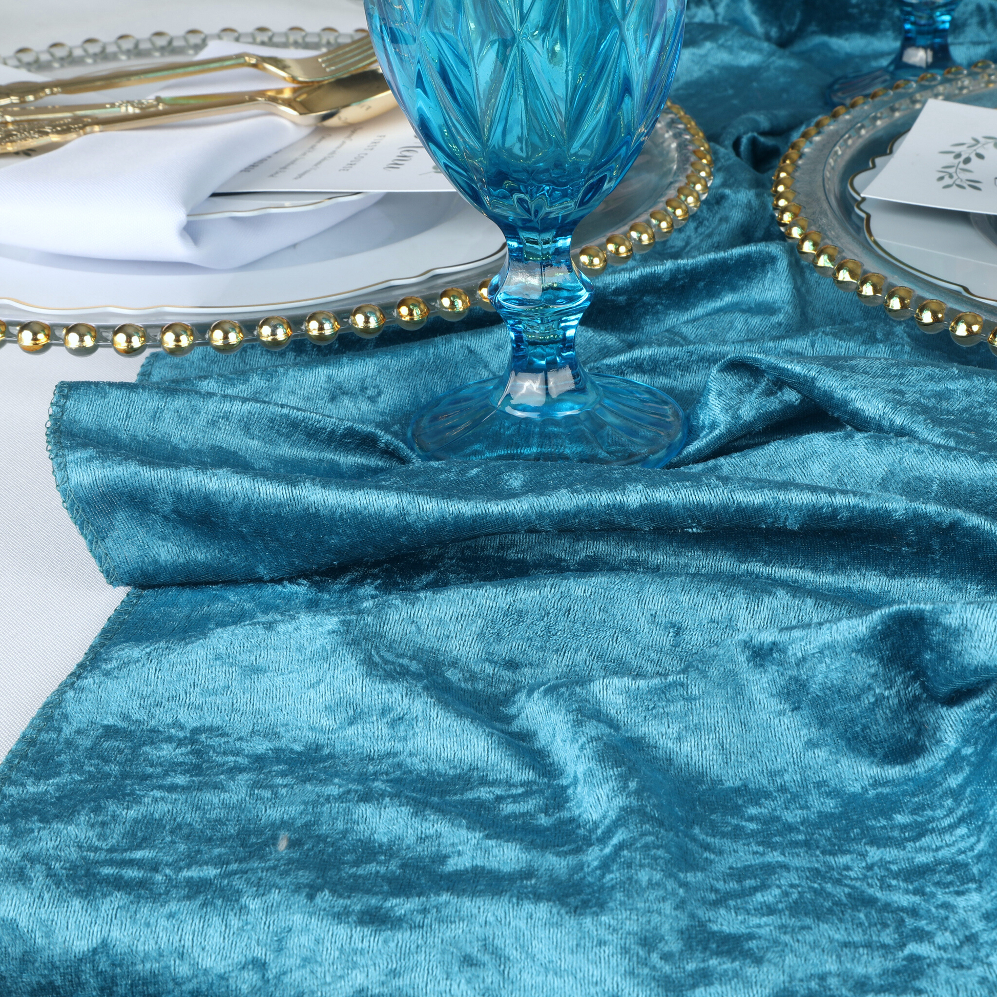 Velvet table outlet runner